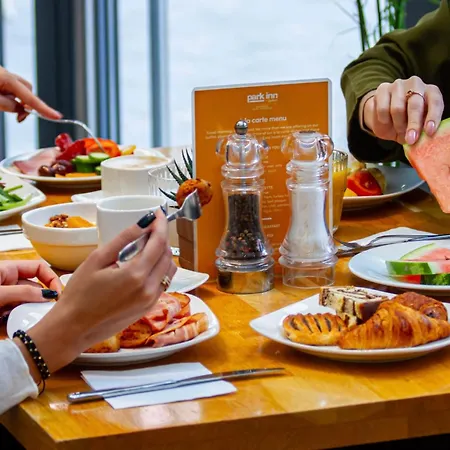 Park Inn By Radisson Bucharest Hotel & Residence-3